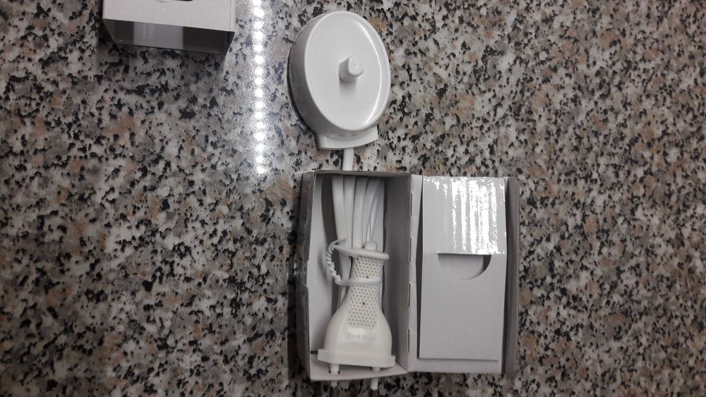 Ładowarka szczoteczki elektrycznej Oral - B PRO 2 2000.