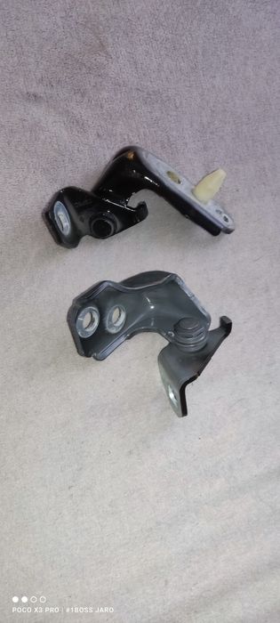 Ford ecosport zawiasy przednich prawych drzwi