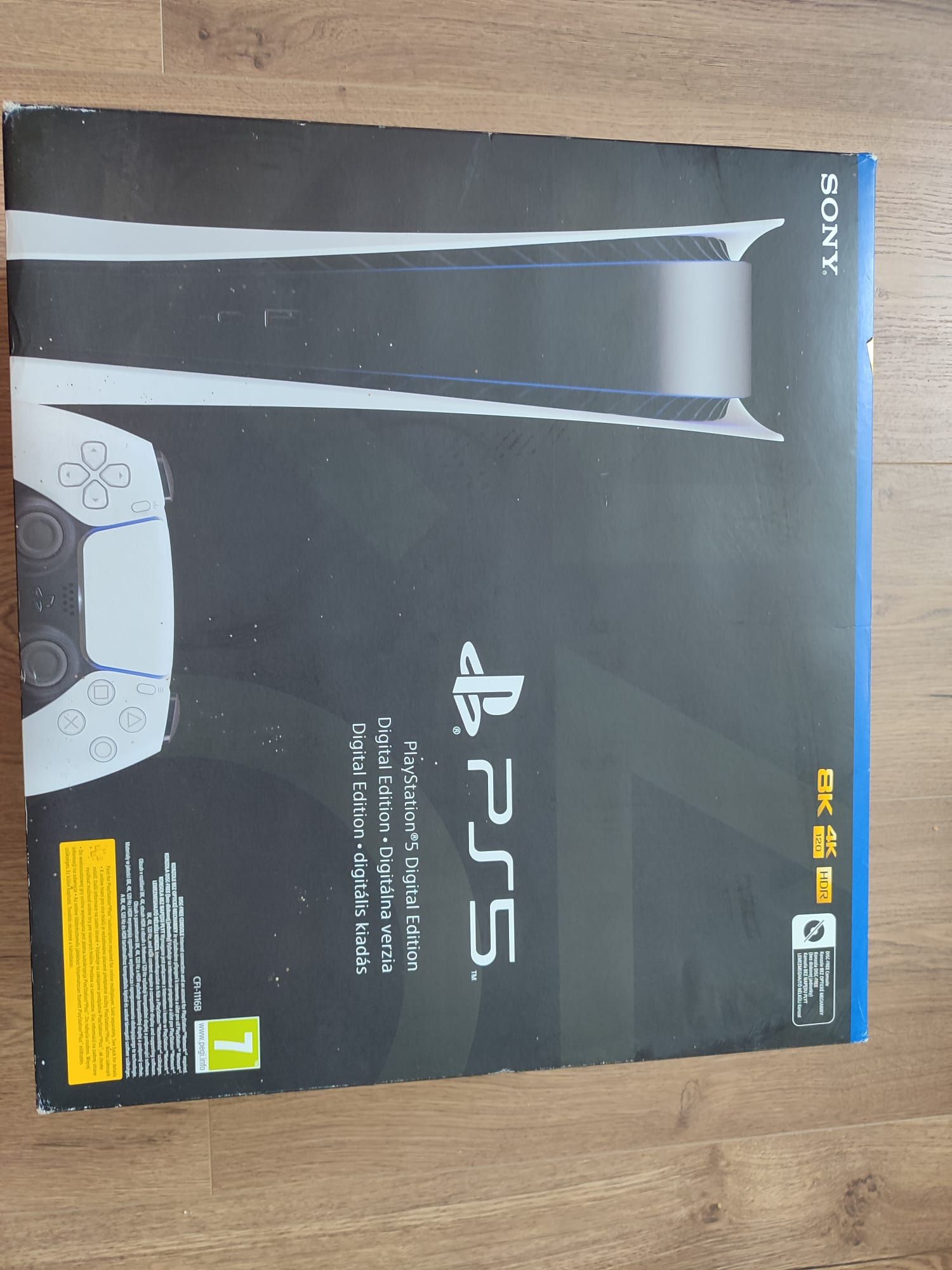 Konsola PS 5 825 GB + 2 kontrolery cały komplet