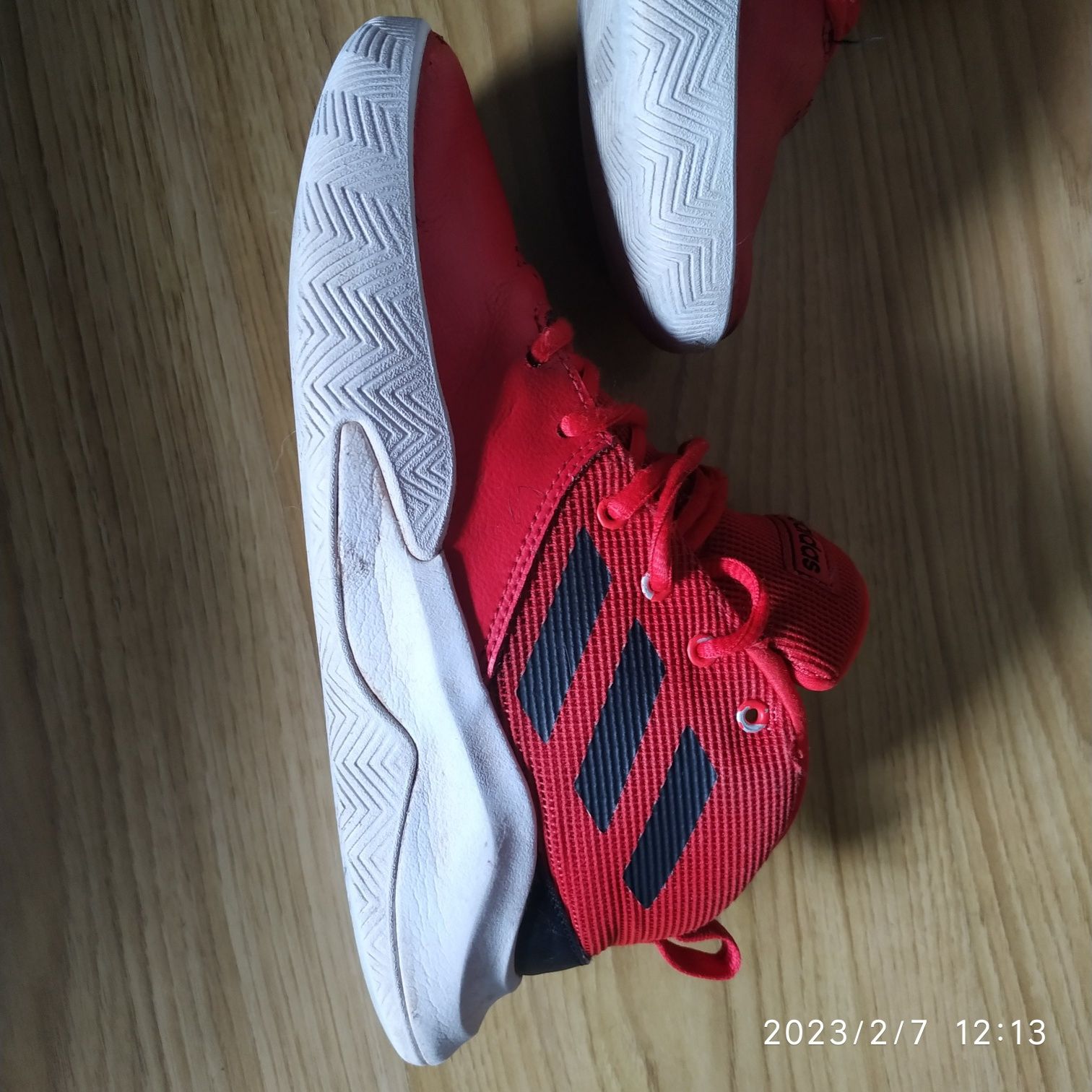 BBota ténis/ sapatilhas Adidas de Basket 37, 5