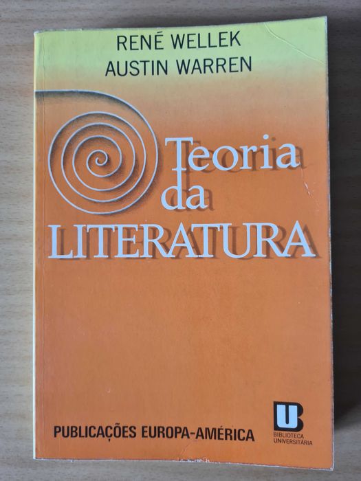 Livro "Teoria da Literatura" de René Wellek e Austin Warren
