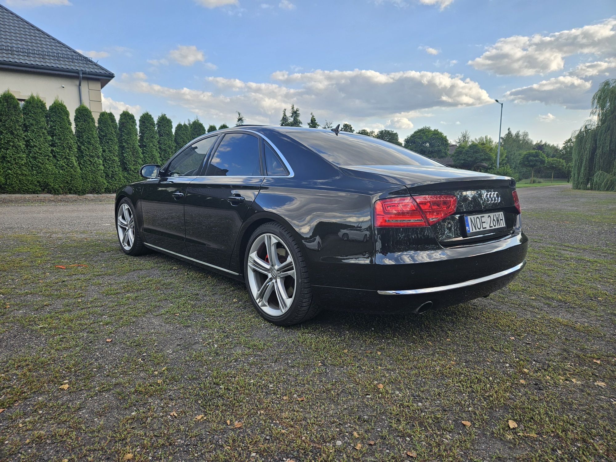 Audi A8 D4 4,2l po kolizji bogate wyposażenie 3xTv Bang Olufsen