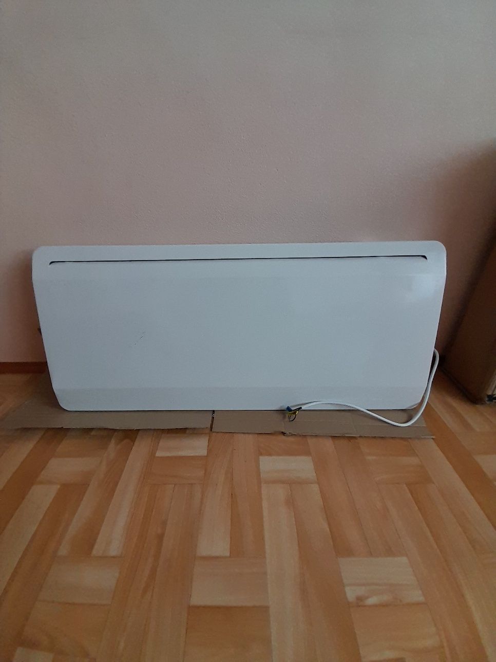 Elektryczny grzejnik ceramiczny Kalia 2000W.