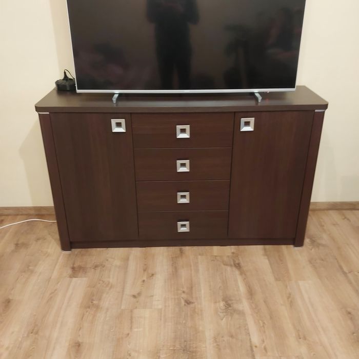 Zestaw brązowych mebli