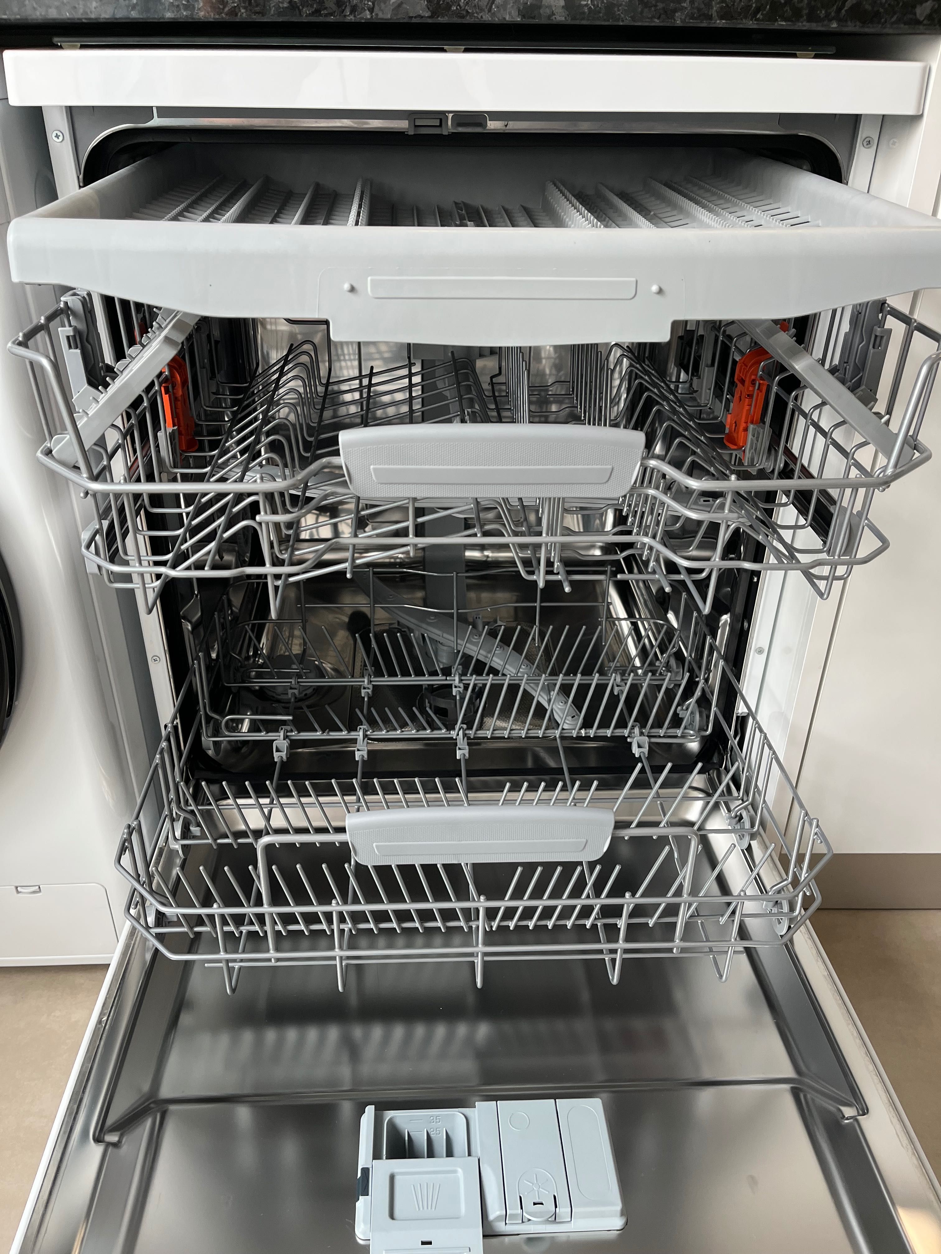 Máquina loiça Ariston Hotpoint com garantia