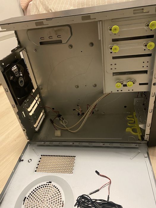 Obudowa pc + wentylator + przycisk