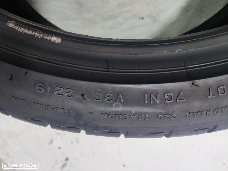2 pneus semi novos 235-40r19 bridgestone - oferta dos portes