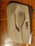 Forra de Porta BMW Série 3 Coupé 2021 (G22) – Cor Creme – Original BMW
