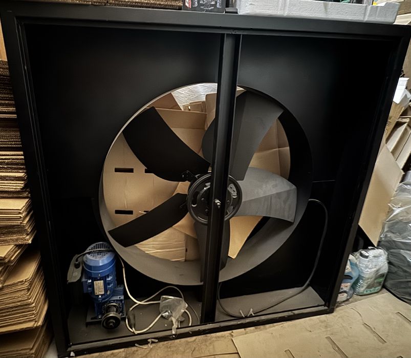 Промисловий вентилятор з редуктором і двигуном proMotor