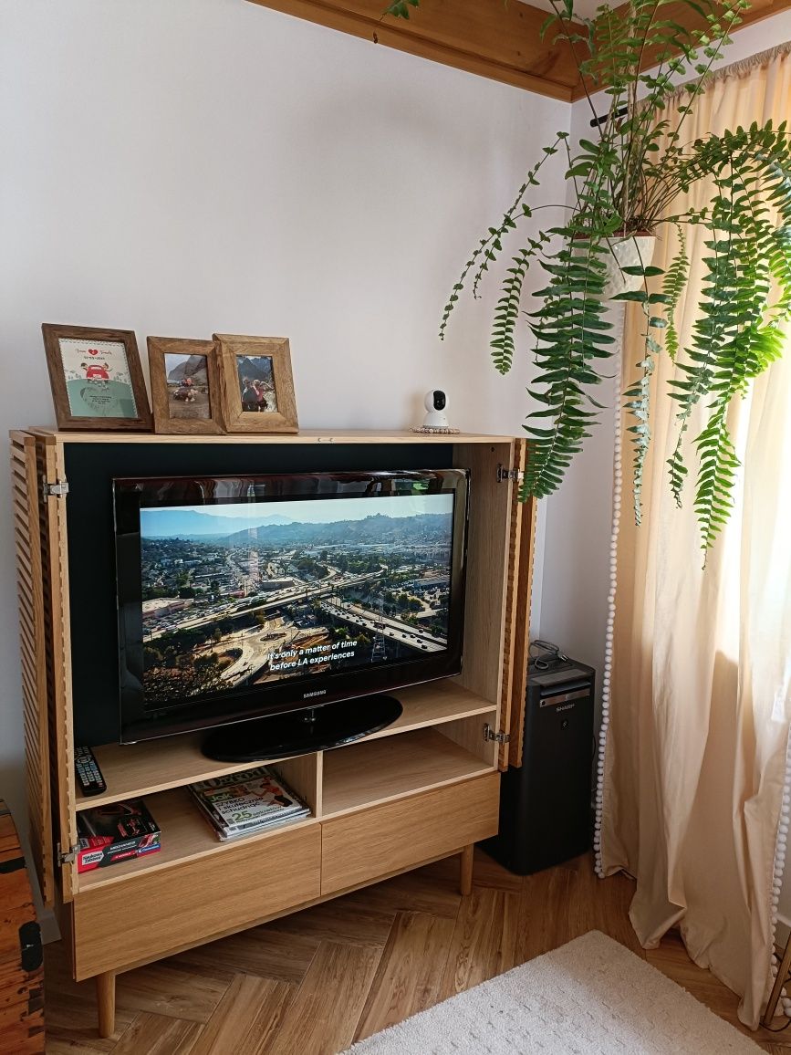 Szafka na telewizor, Boho, ażurowe drzwi, zamykana