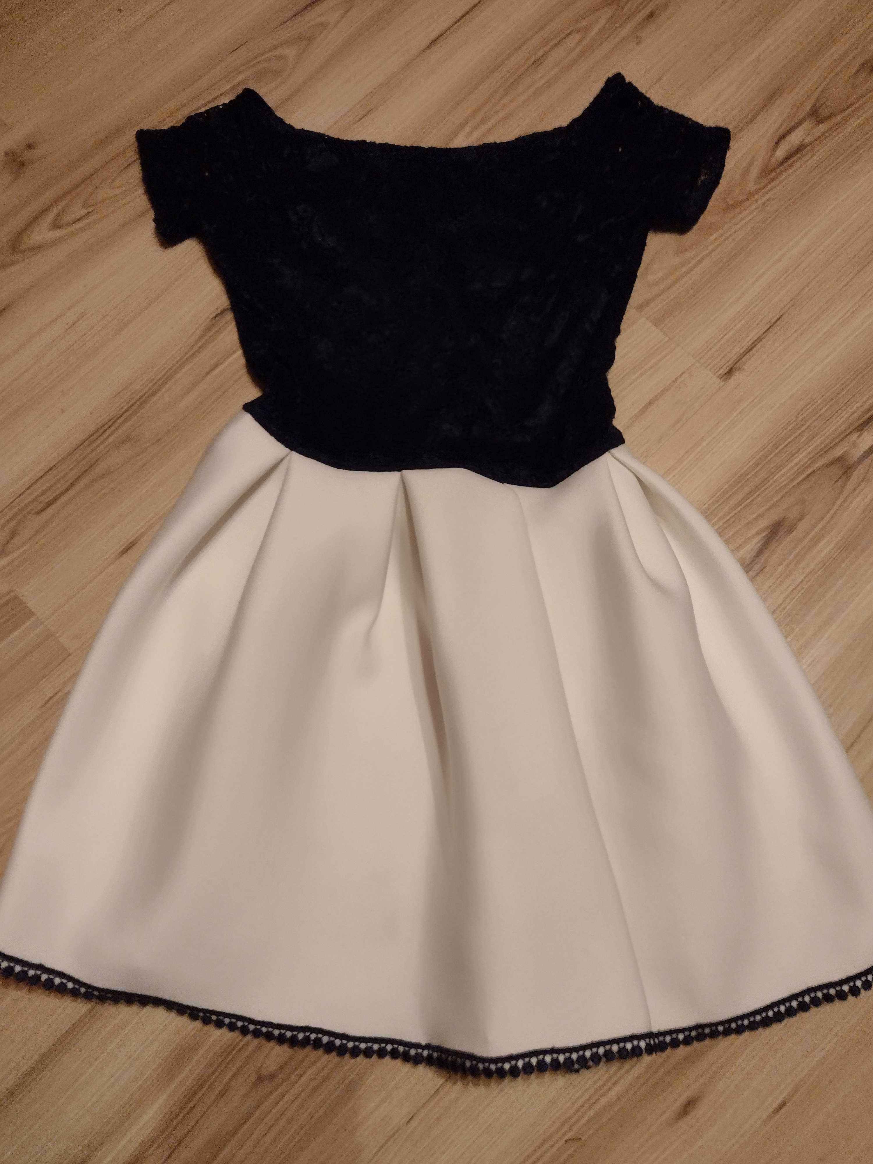 Sukienka dla nastolatki elegancka 140 cm