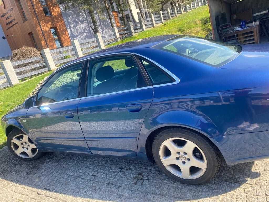 samochód audi a4