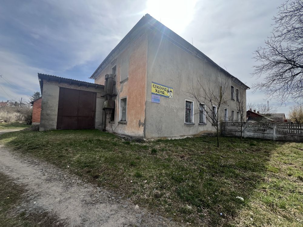 Продається комплекс приміщень в селі Бугрин