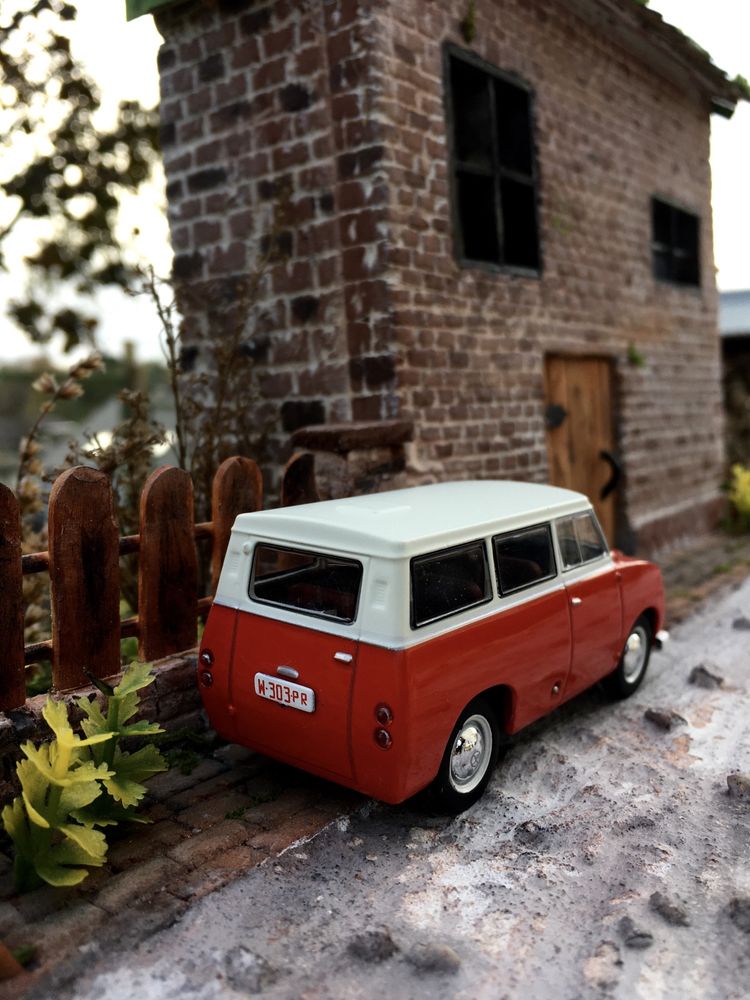 Czasopismo- SYRENA MIKROBUS-Legendy FSO,auta PRL,model