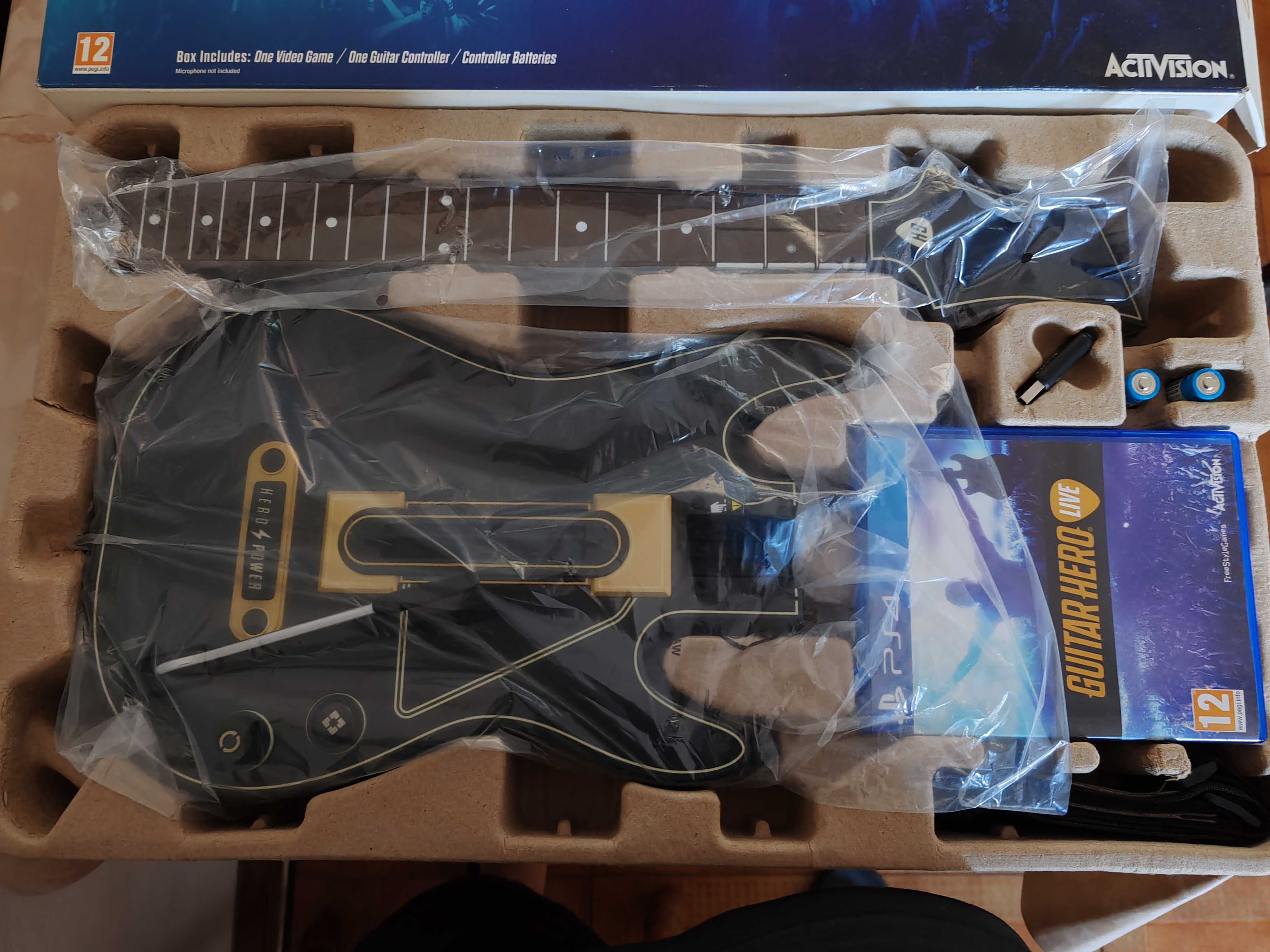 Guitar Hero Live PS4 – Completo (Guitarra + Dongle) – Como Novo