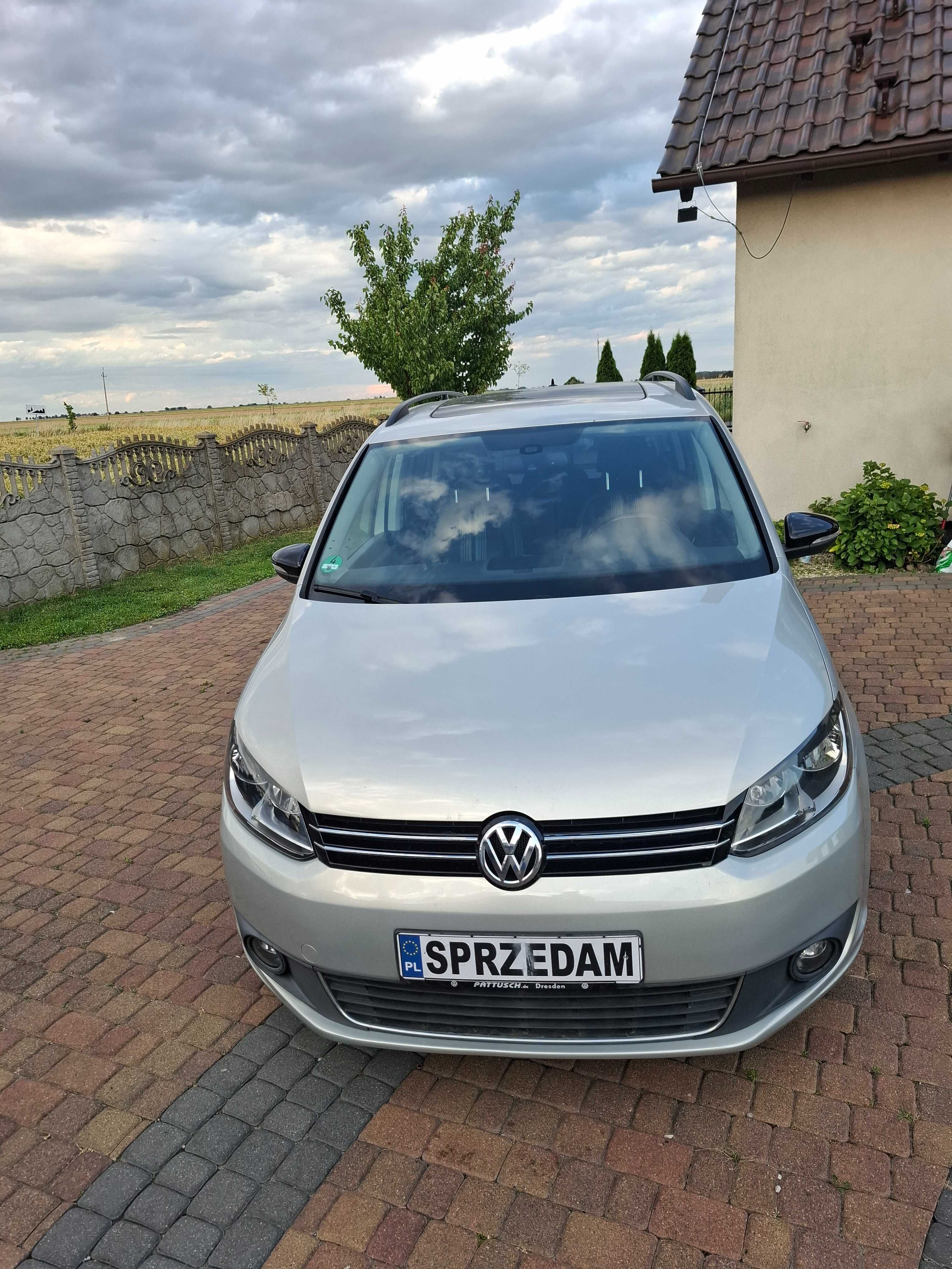 Sprzedam VW TOURAN 2O12 R