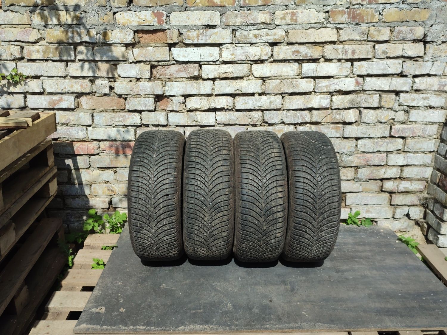 Шини резина  колеса R 16 205/55 GOODYEAR