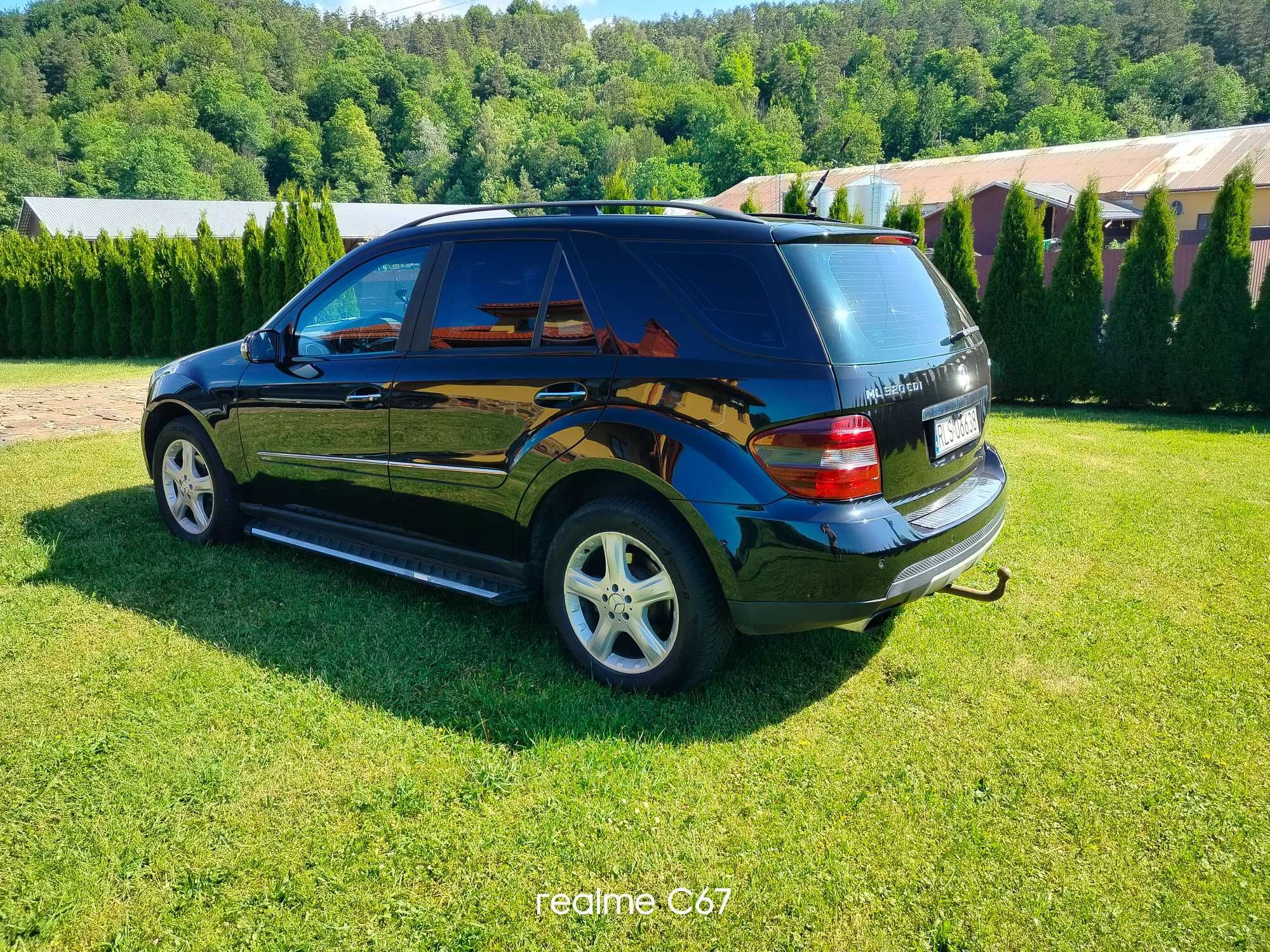 samochód MERCEDES ML 320