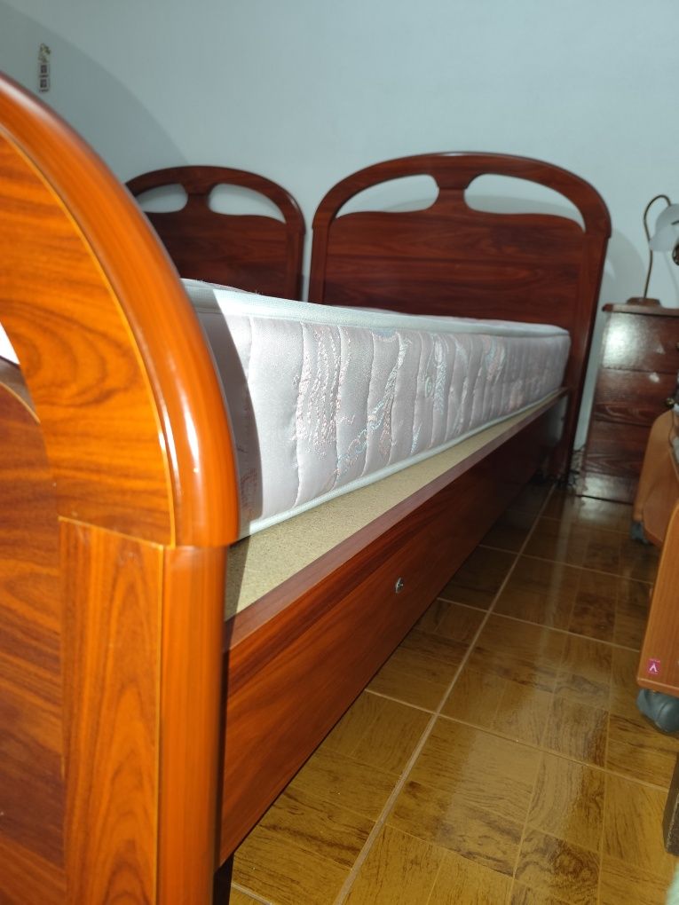Cama solteiro + colchão