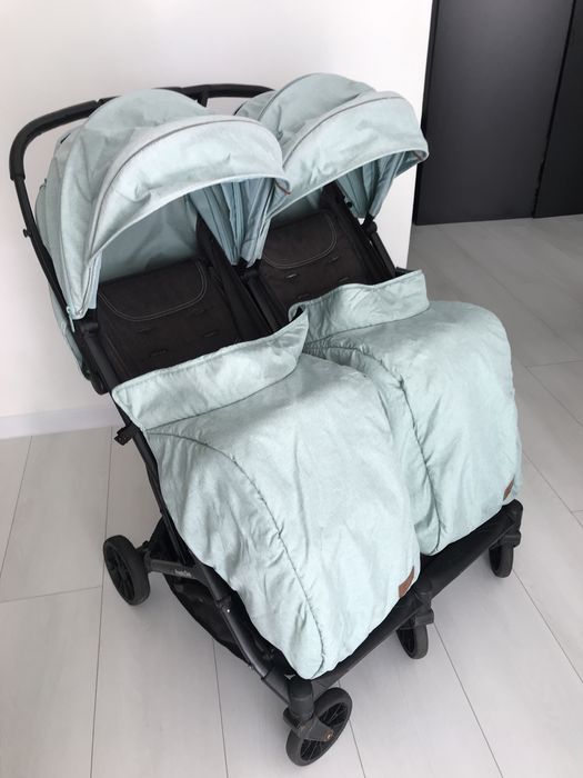 Дитяча прогулянкова коляска для двійні CARRELLO