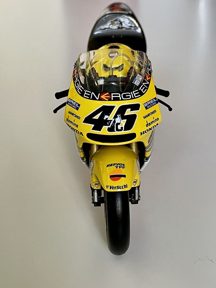 Minichamps 1:12 Honda 500cc Valentino Rossi