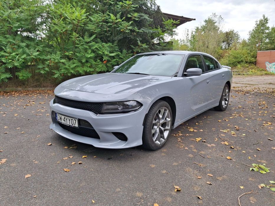 Dodge Charger V6 - 300 KM - 2022 rok wersja SXT - napęd RWD - stan bardzo dobry