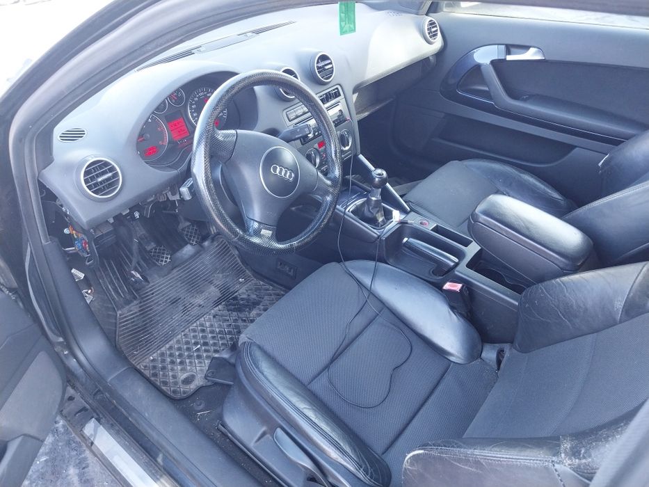 Audi a3 8P 2.0tdi BKD w  całości  S line