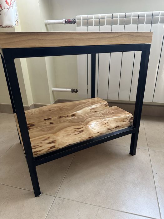 Stolik drewniany 55/45/61 solidny