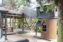 ROD Rolnicza 349m2 Domek+Drewniany domek dla dzieci, drewniane meble