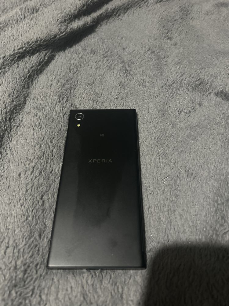 SONY XPRIA XA1 состояние хорошое но проблема с гниздом зарядного устро