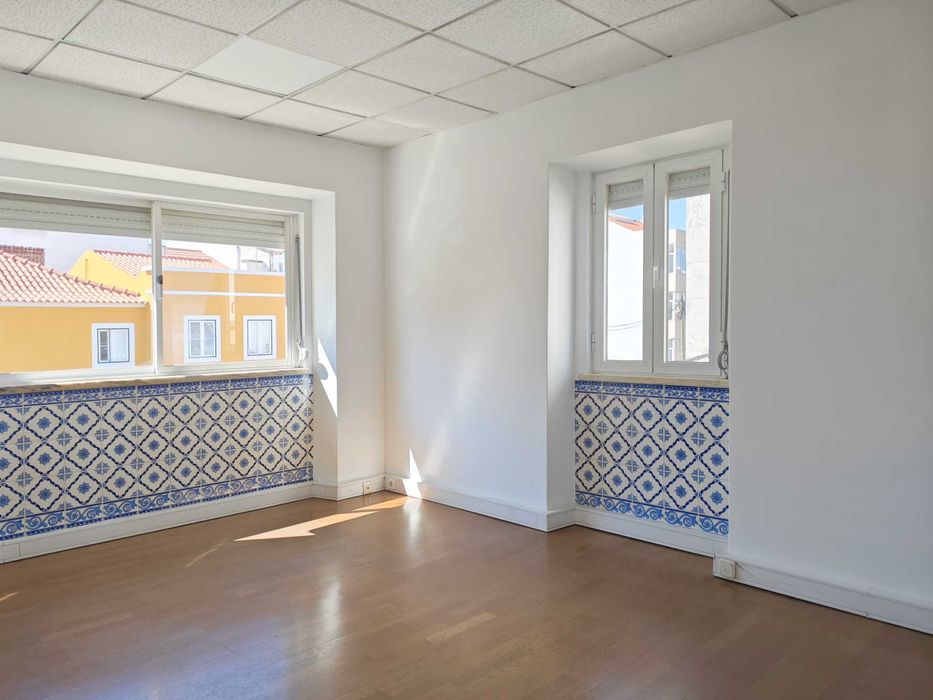 Aluga-se Escritório