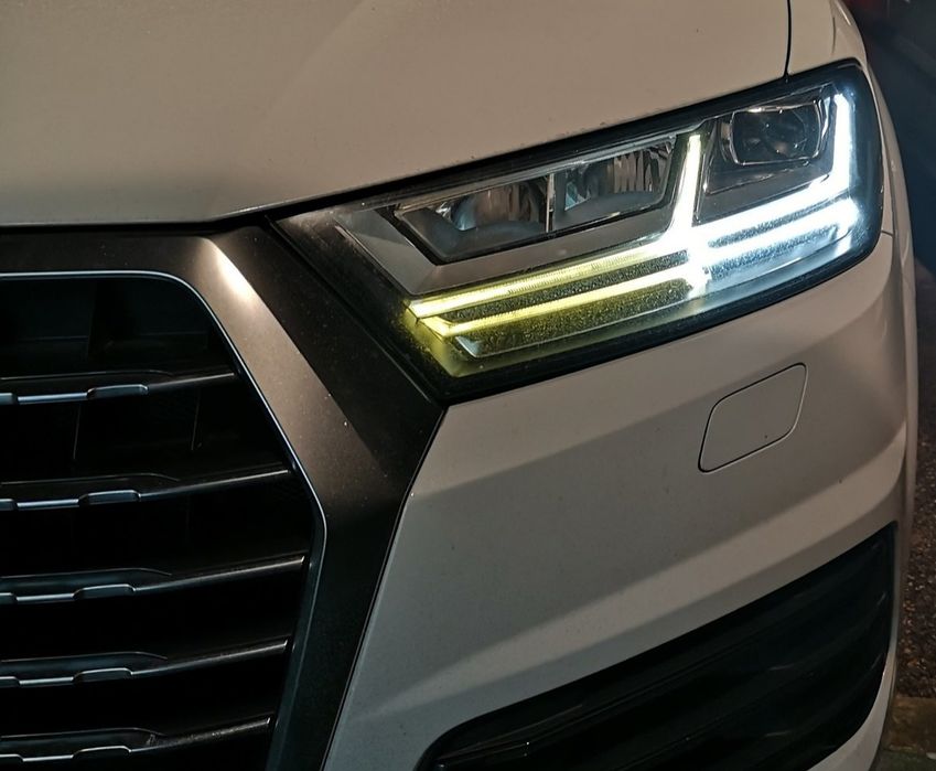 Фари Audi Q7 4m drl ремонт продаж заміна