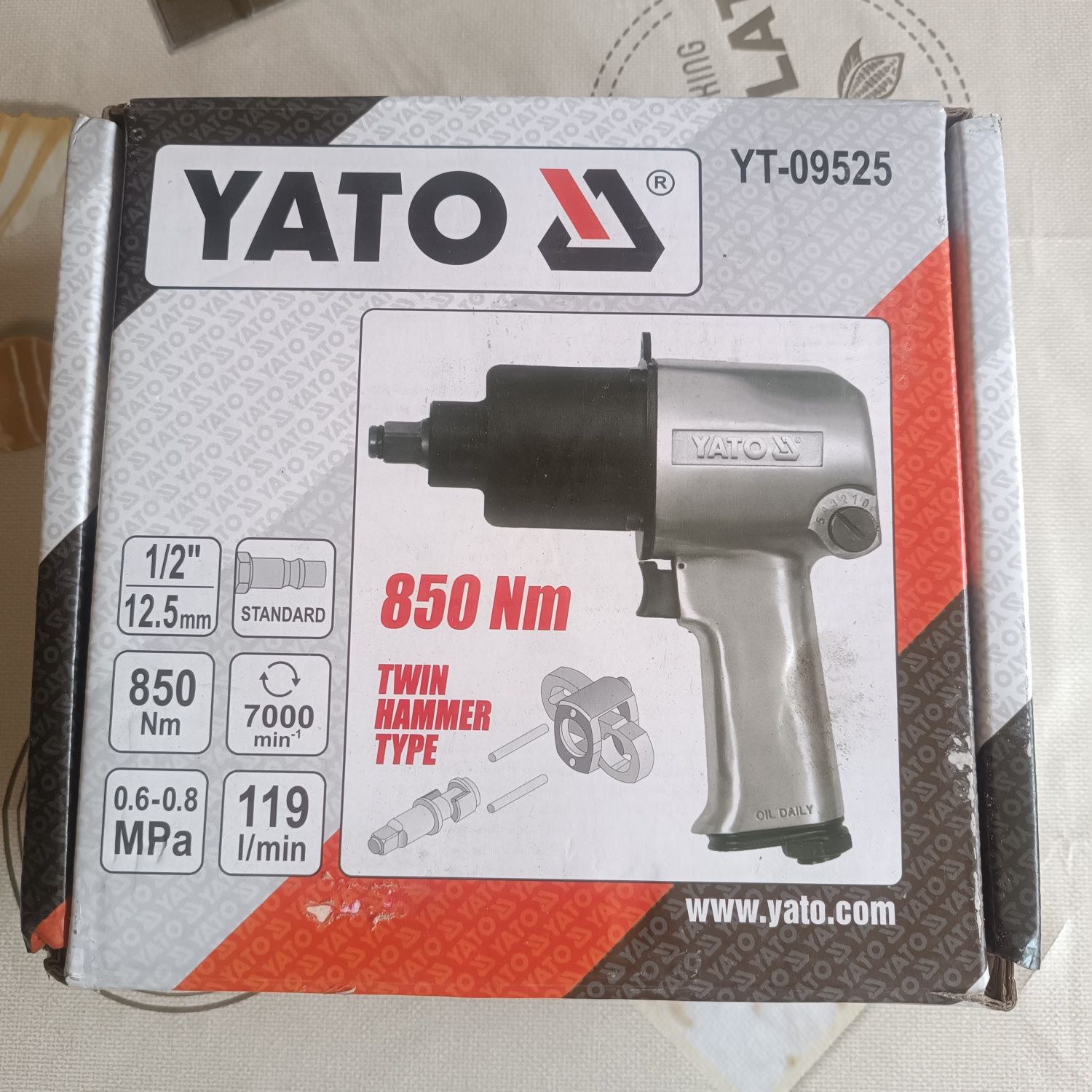 Пневмогайковёрт Yato 850Hm .