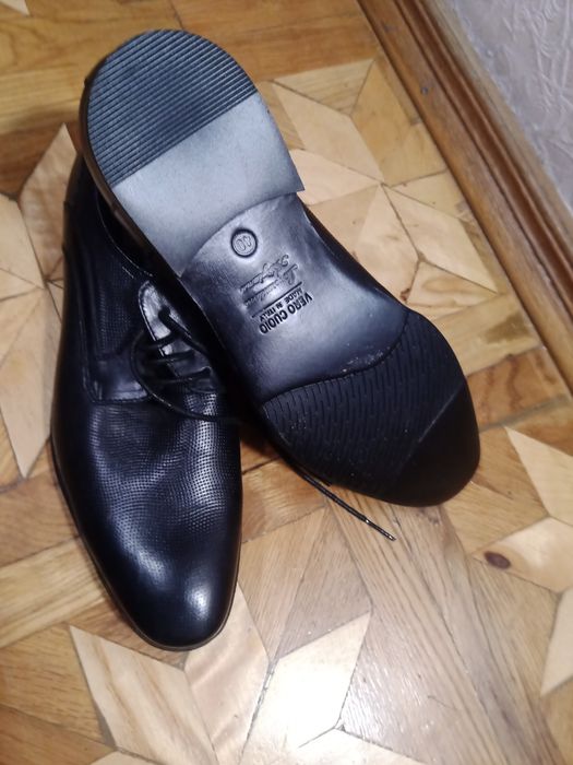 Туфлі  нові шкіра Італія р 40