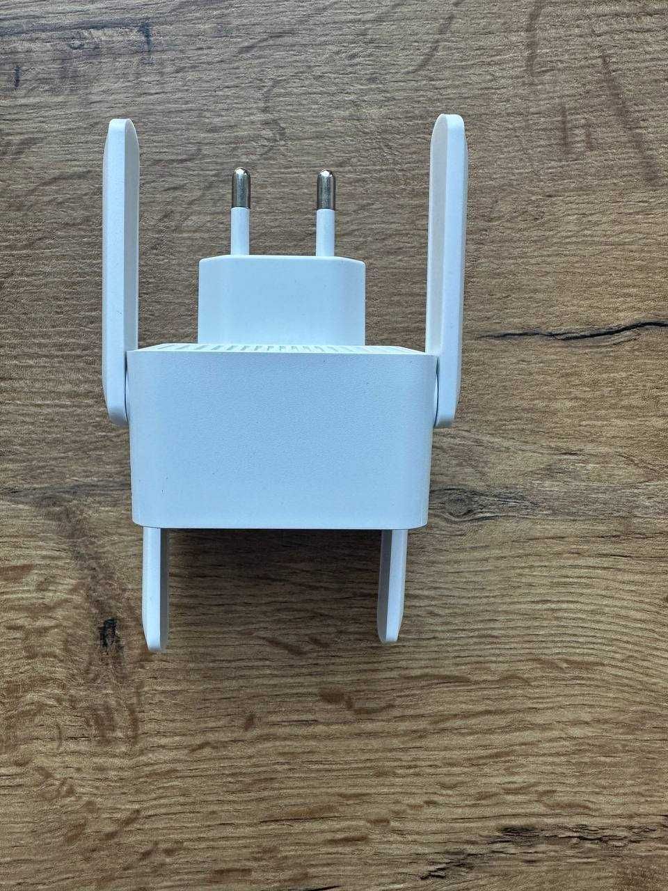 Ретранслятор Wi-Fi Fenvi AX1500, 2.4/5 ГГц, RJ45, White