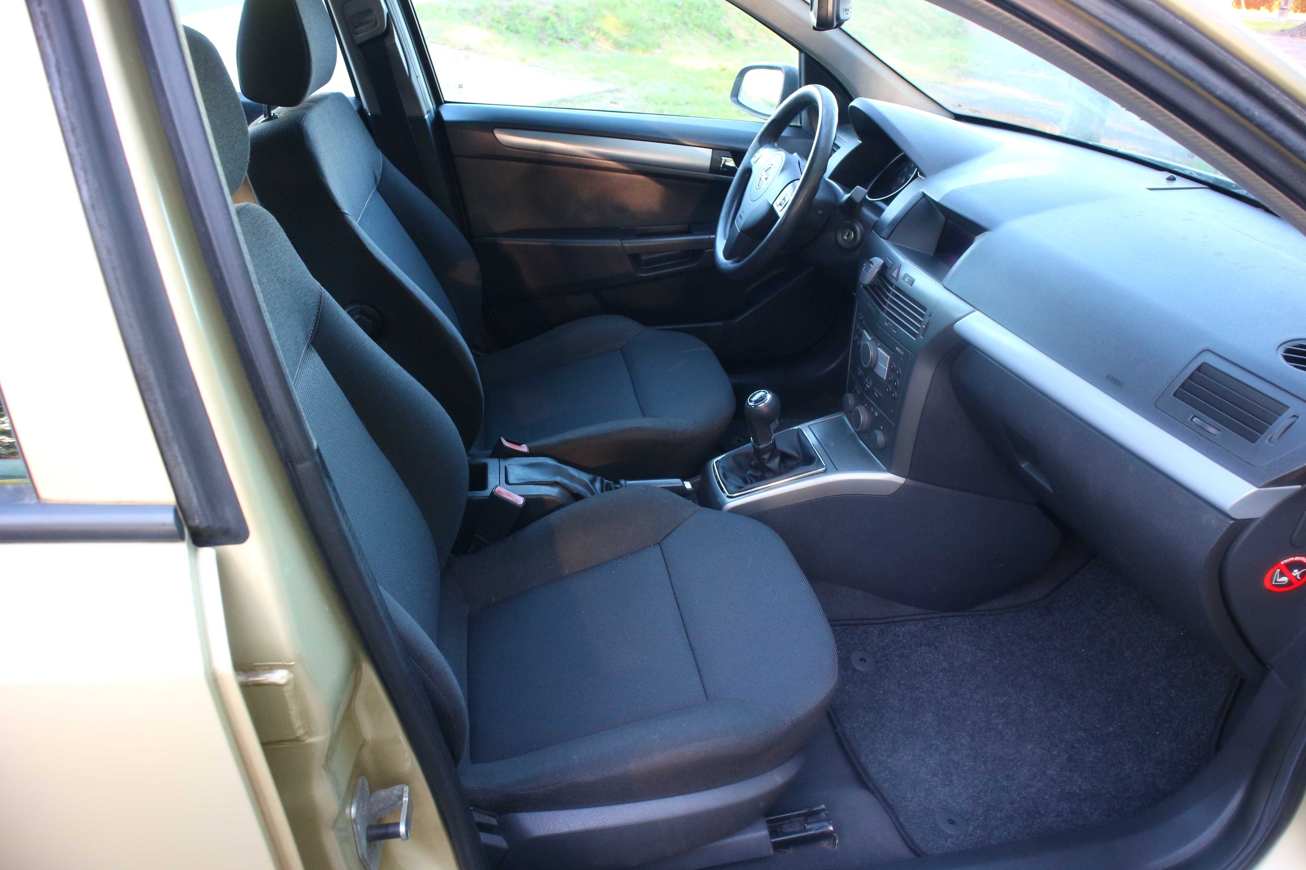Opel Astra 1,6 Benzyna 5 Drzwi Zadbana