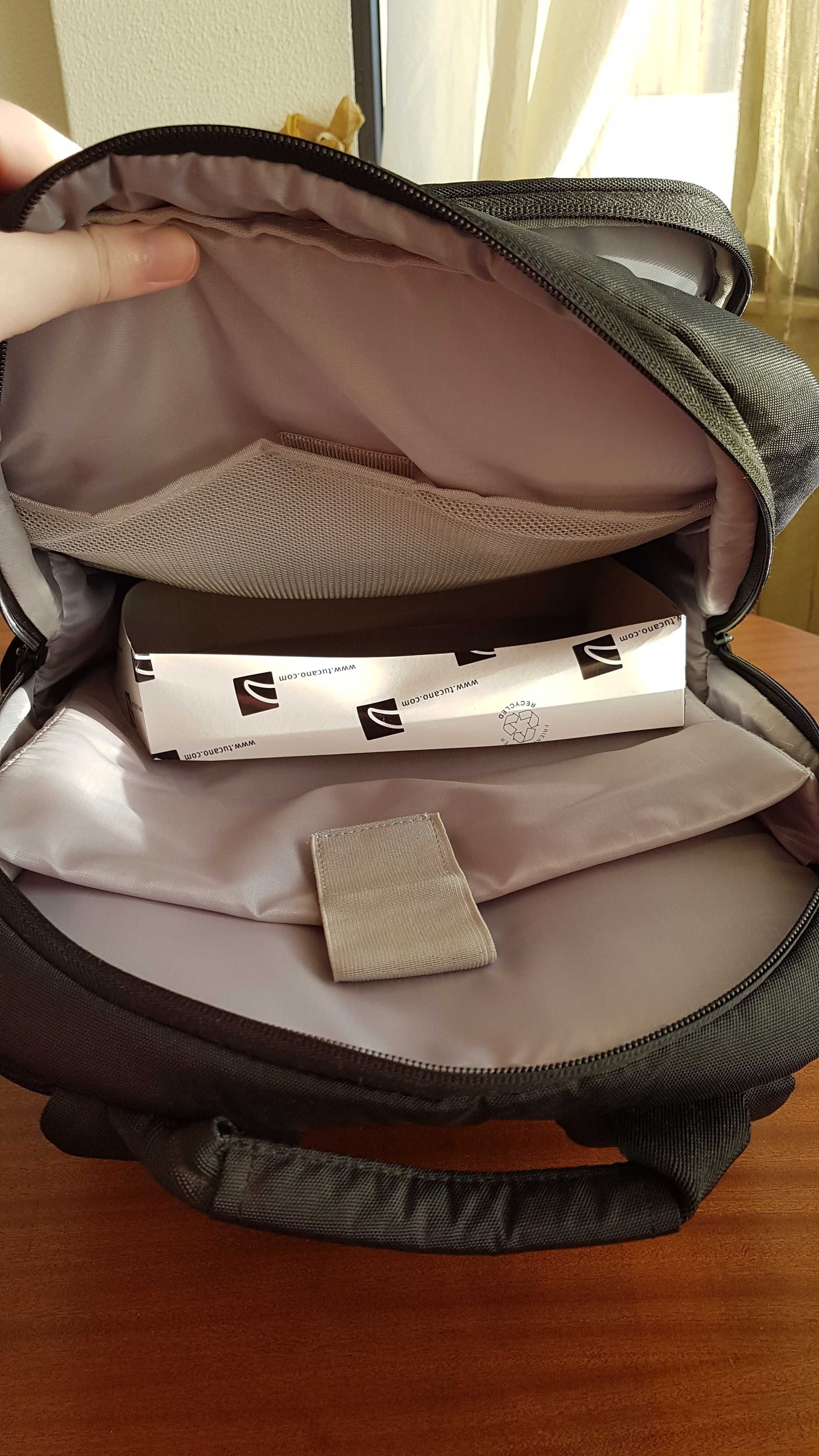 Mochila Tucano Preta 17''