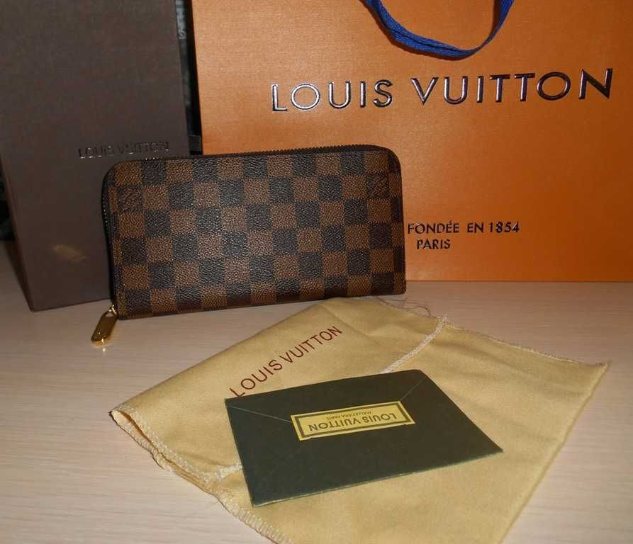 LOUIS VUITTON Zippy Portfel na present, skóra 54-21