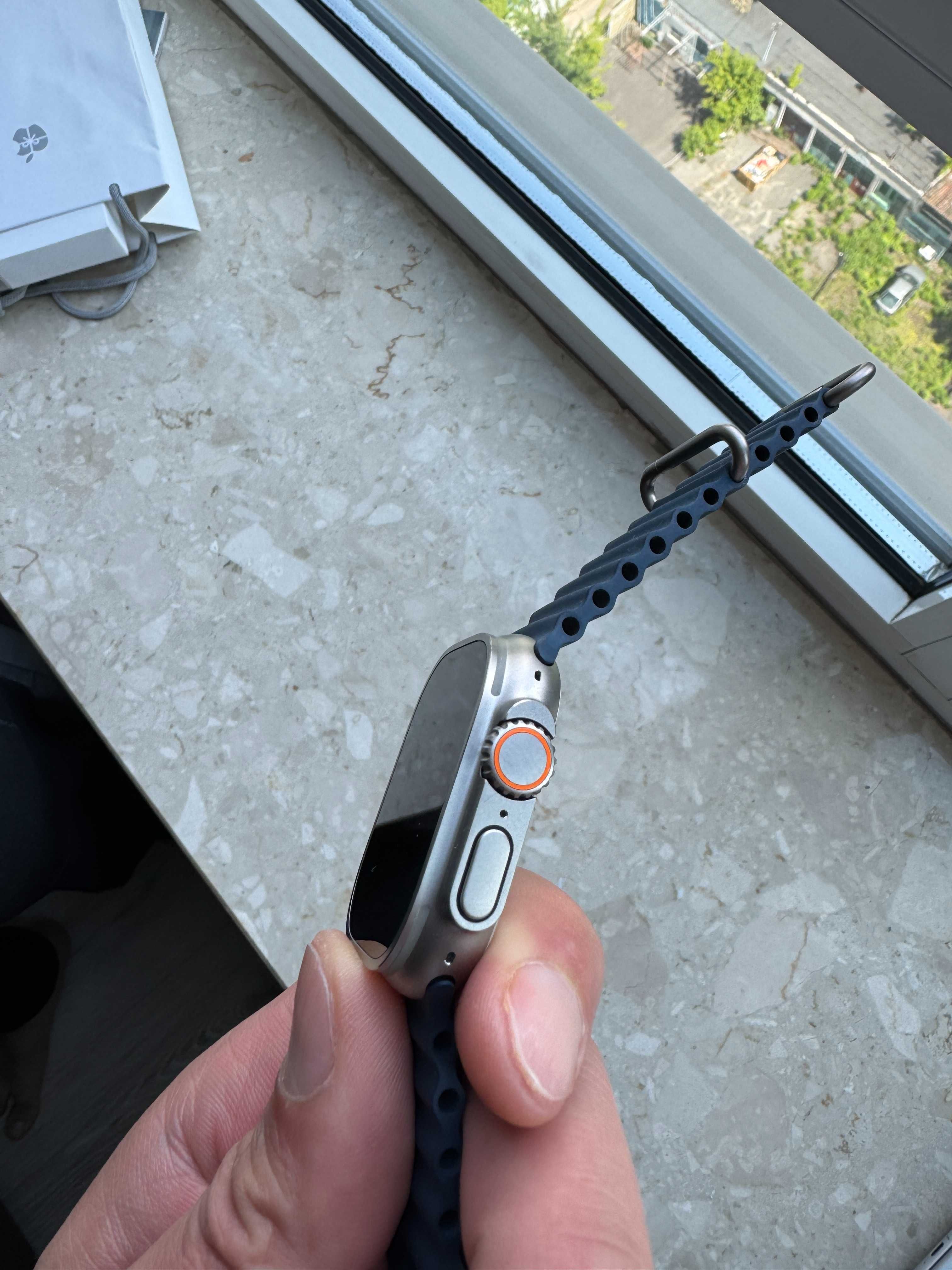 Apple watch ultra 2, battery 100%, no scratches
