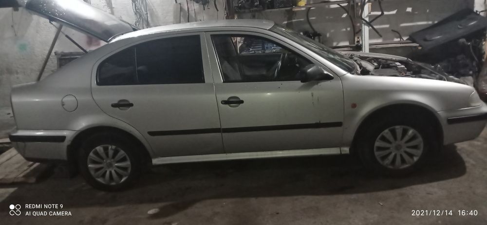 Розбираю шкода Октавія тур ліфтбек 2000 2008рік 1.6 бензин 1.9 дизель