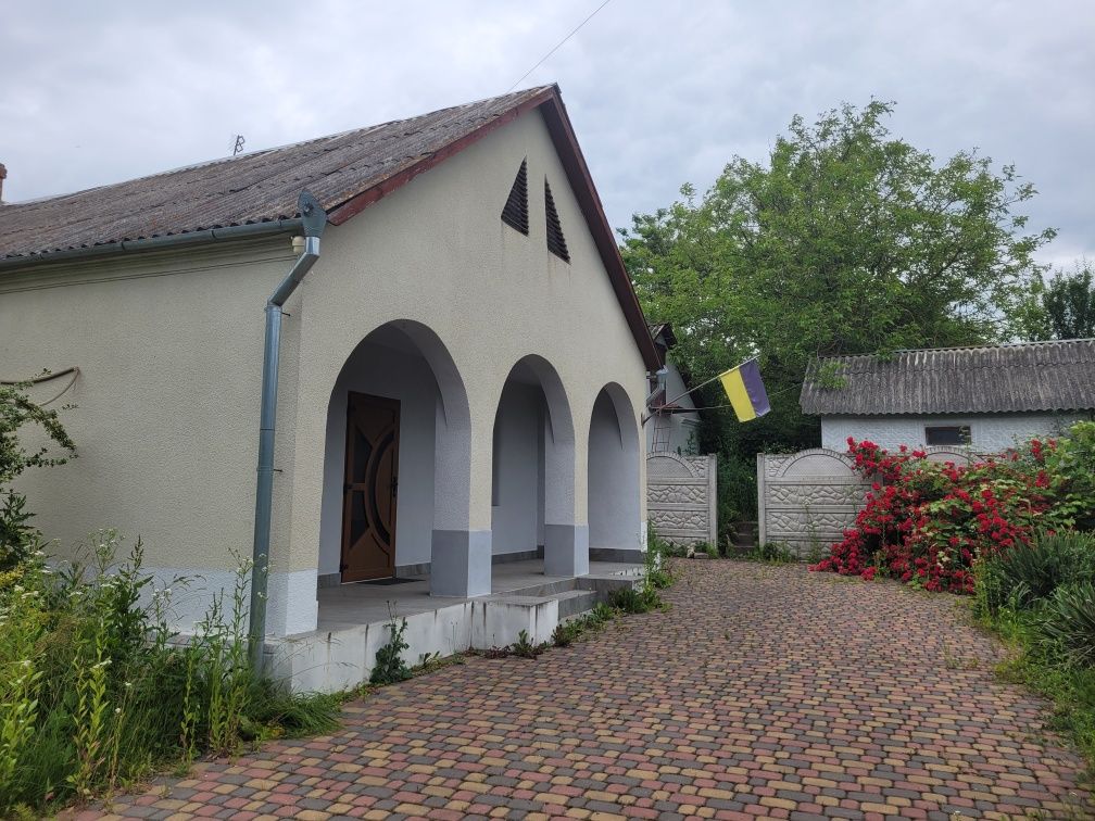 Будинок від господрів, є все