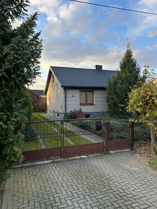 Dom z działką w Zalesiu