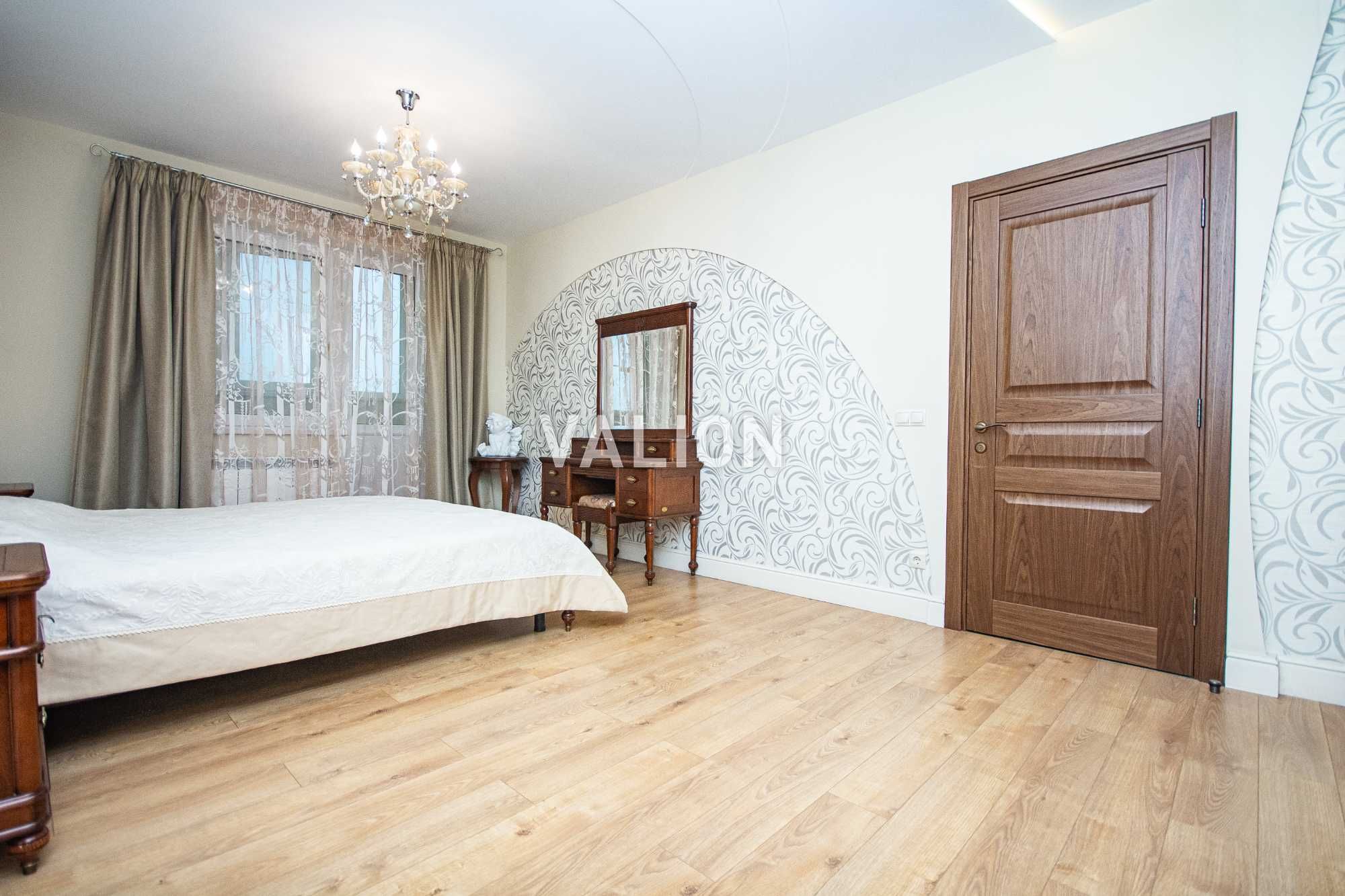 Продаж 2 к. кв. 95 м2 пр. Бажана 1м Позняки, Харківська, Драгоманова