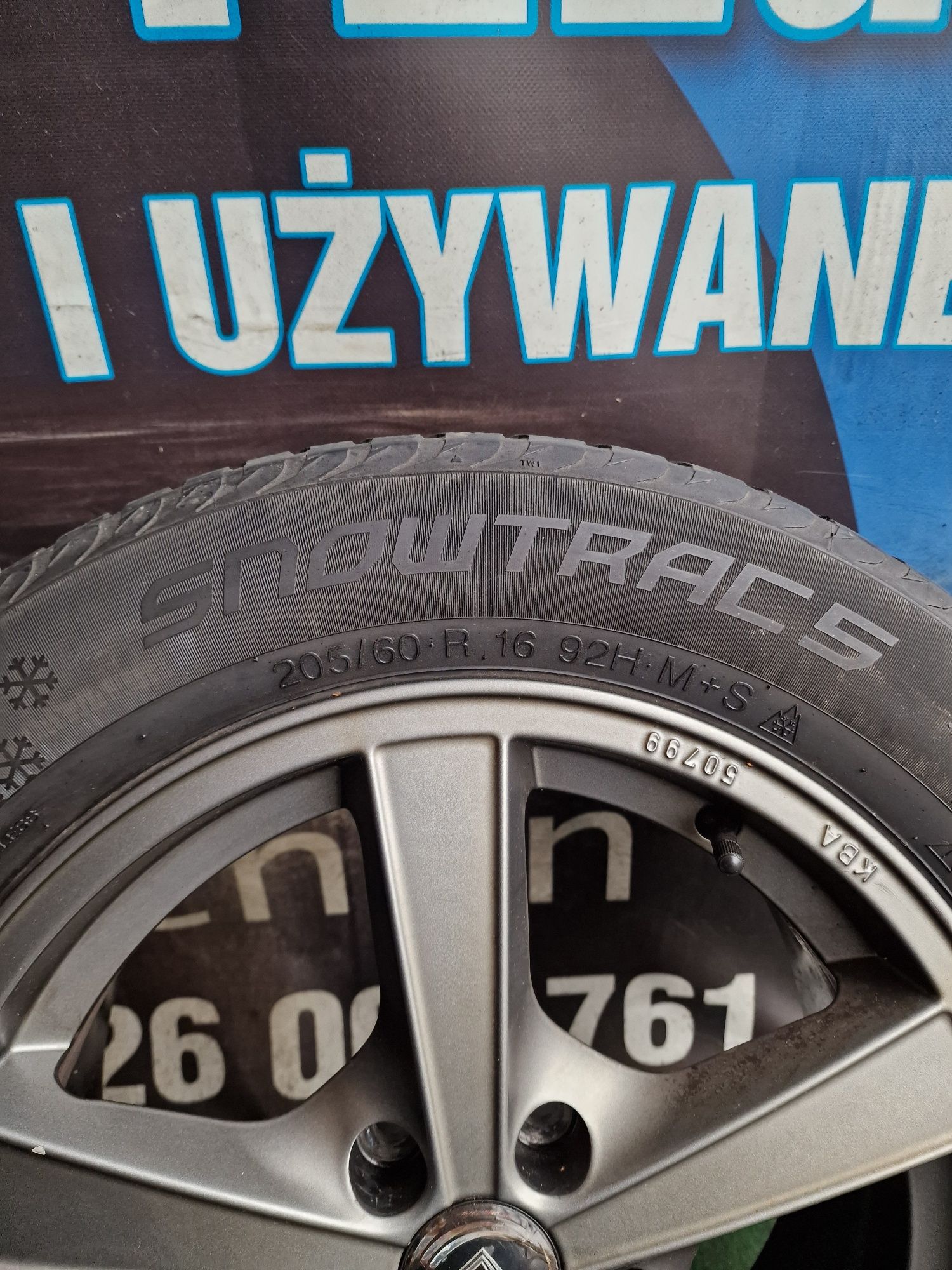Koła zimowe 16 5×105 Opel Astra J K Mooka 205/60/16