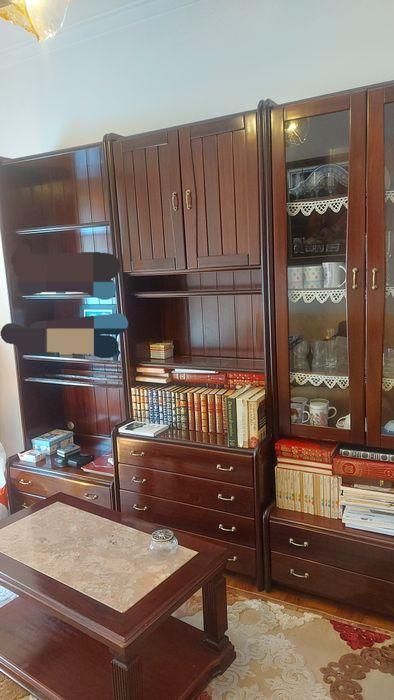 Móvel de sala em mogno