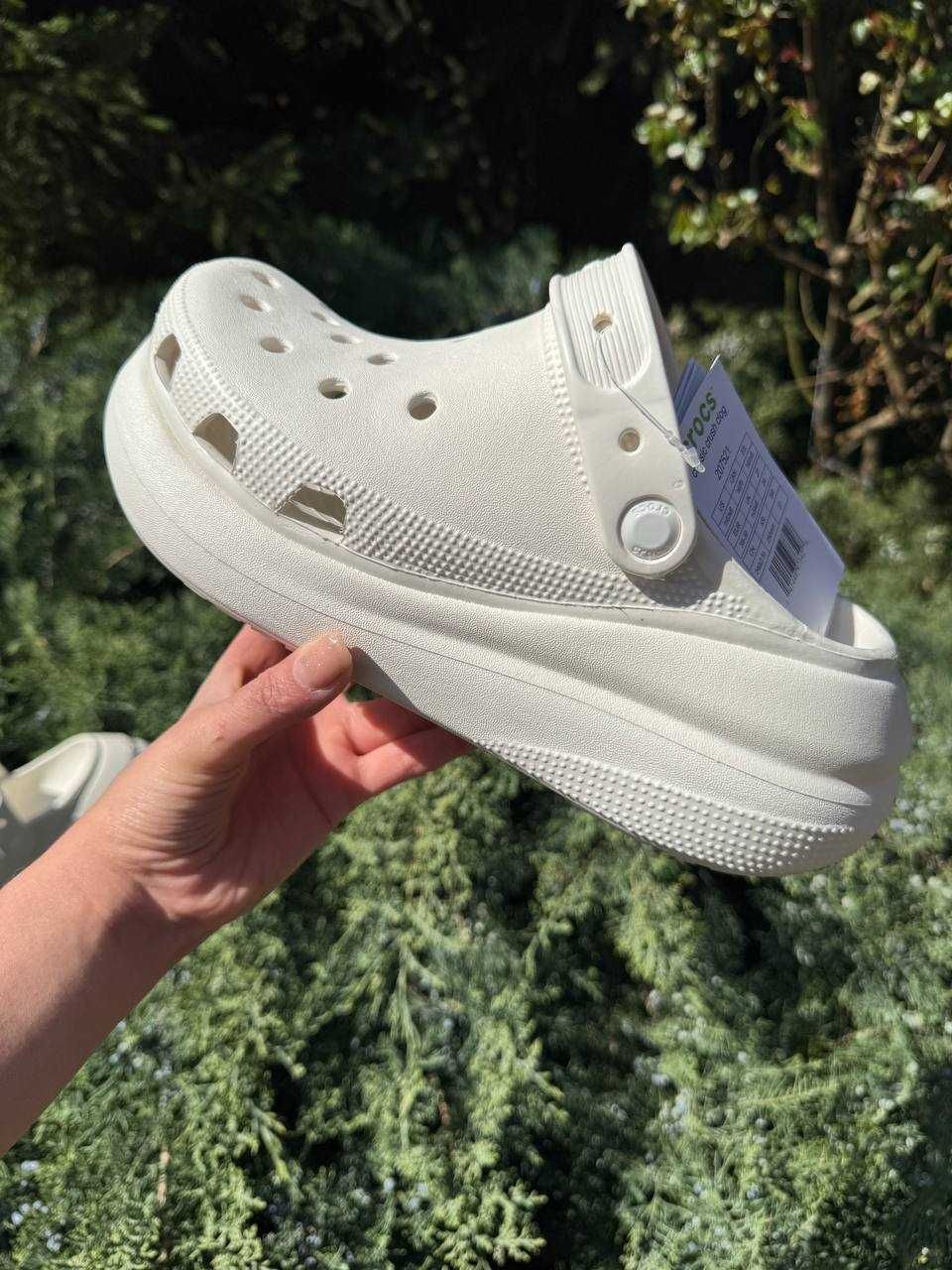 Crocs Classic crush clog, крокси на платформі білі, чорні