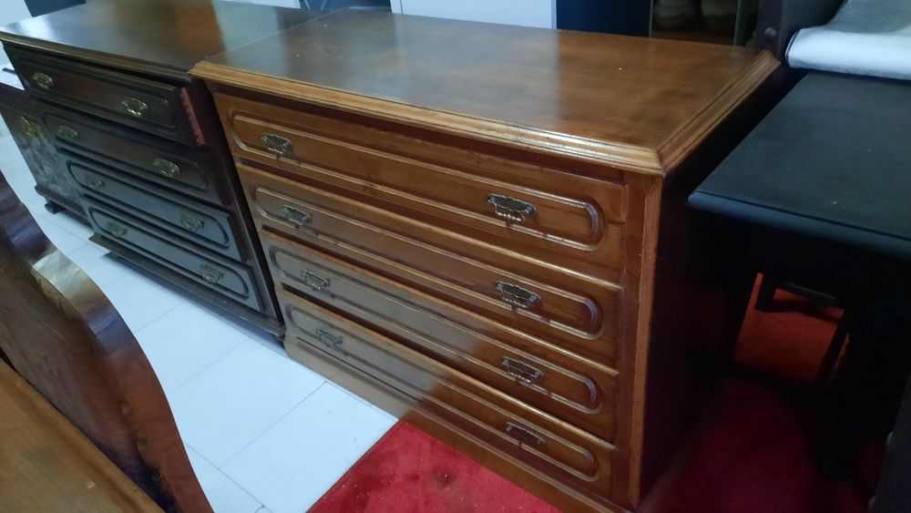 Comodas em excelente estado.