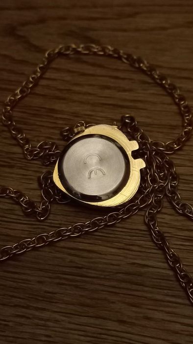 Sprzedam damski zegarek wisiorek pozłacane serce z cyrkonikami