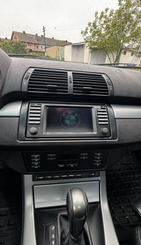 Продам авто BMW X5, E53