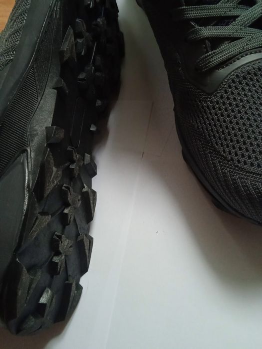 Кросівки розмір 46